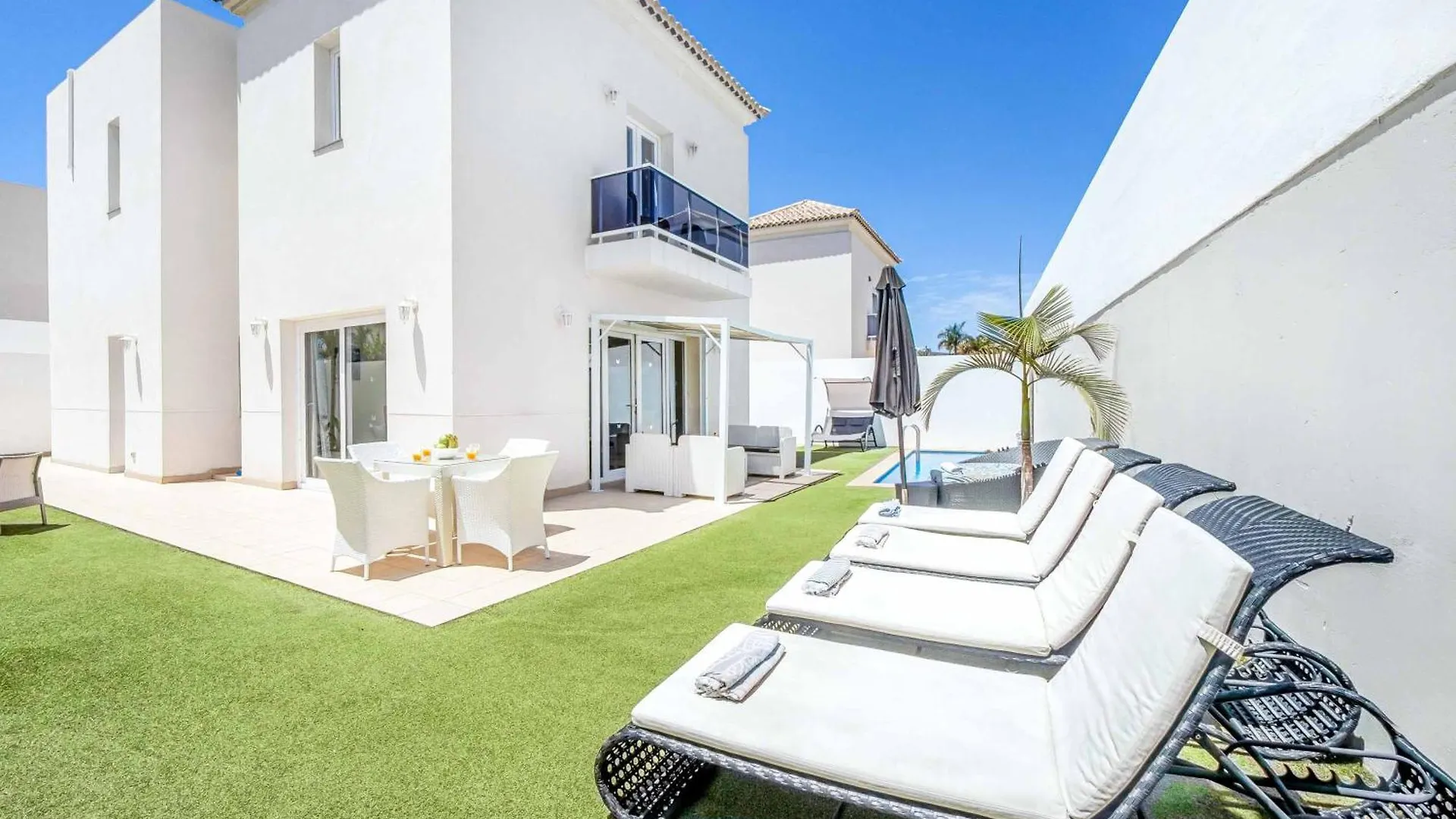 Villa Dahlia Costa Adeje  Costa Adeje (Tenerife)